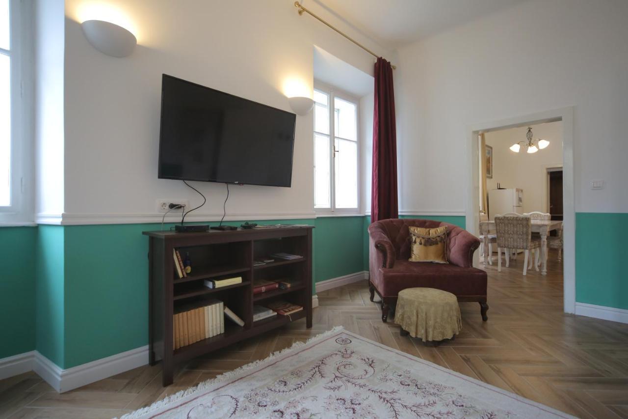 Vitez Apartment I Любляна Экстерьер фото